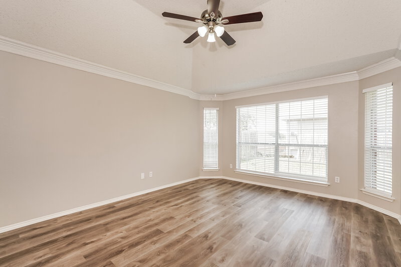 2,385/Mo, 1004 Chancellorsville Pkwy Grand Prairie, TX 75052 Main Bedroom View