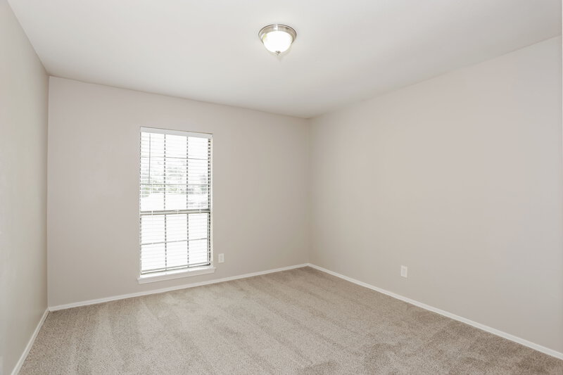 2,185/Mo, 626 Redwood Dr Grand Prairie, TX 75052 Bedroom View 2