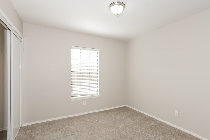 2,185/Mo, 626 Redwood Dr Grand Prairie, TX 75052 Bedroom View 3