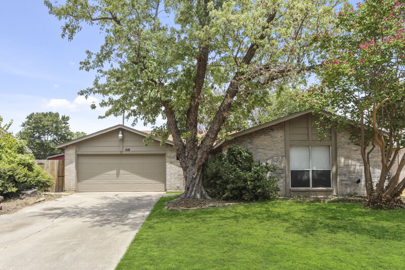 2,400/Mo, 618 Thornwood Trail Grand Prairie, TX 75052 External View