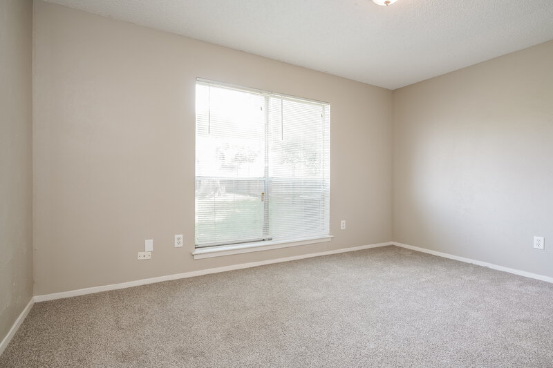 0/Mo, 618 Thornwood Trail Grand Prairie, TX 75052 Bedroom View 3