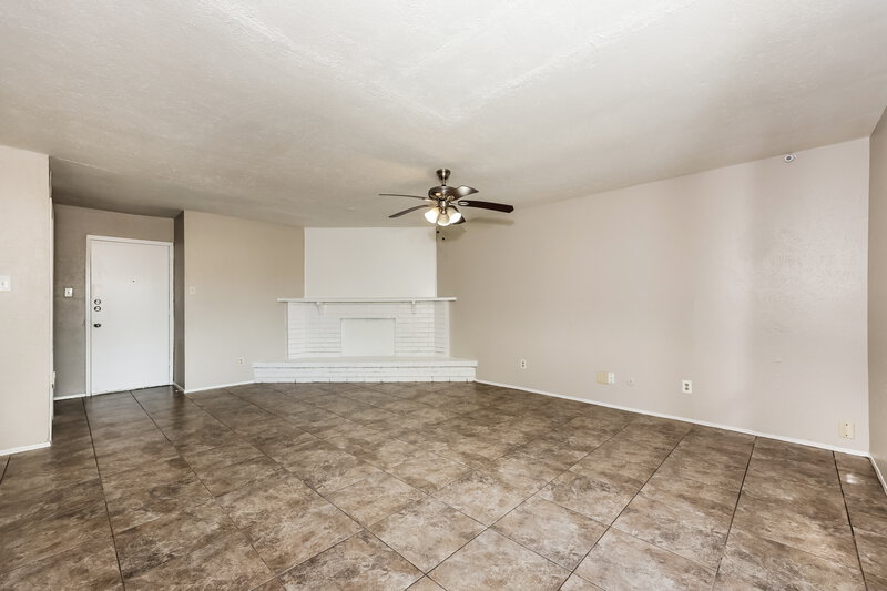 2,135/Mo, 1522 Independence Trail Grand Prairie, TX 75052 Living Room View 2