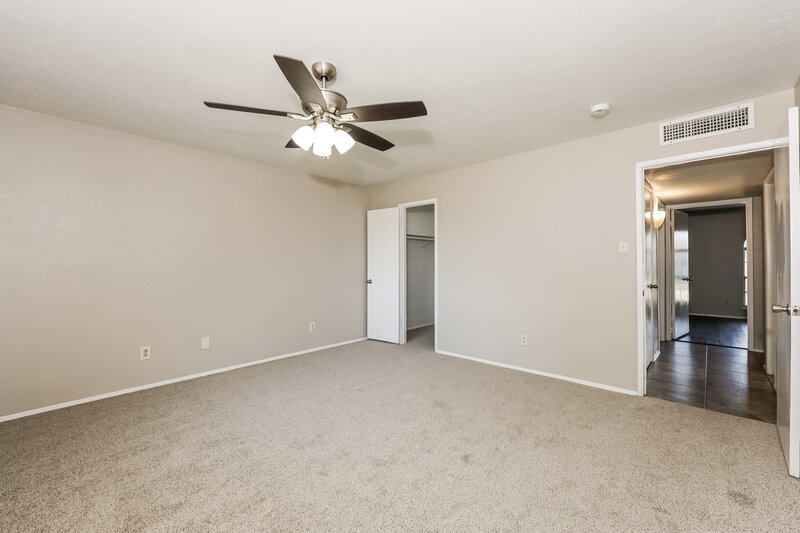 2,135/Mo, 1522 Independence Trail Grand Prairie, TX 75052 Main Bedroom View