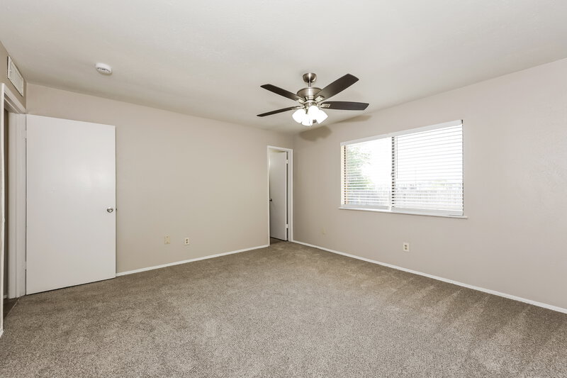 2,135/Mo, 1522 Independence Trail Grand Prairie, TX 75052 Main Bedroom View 2
