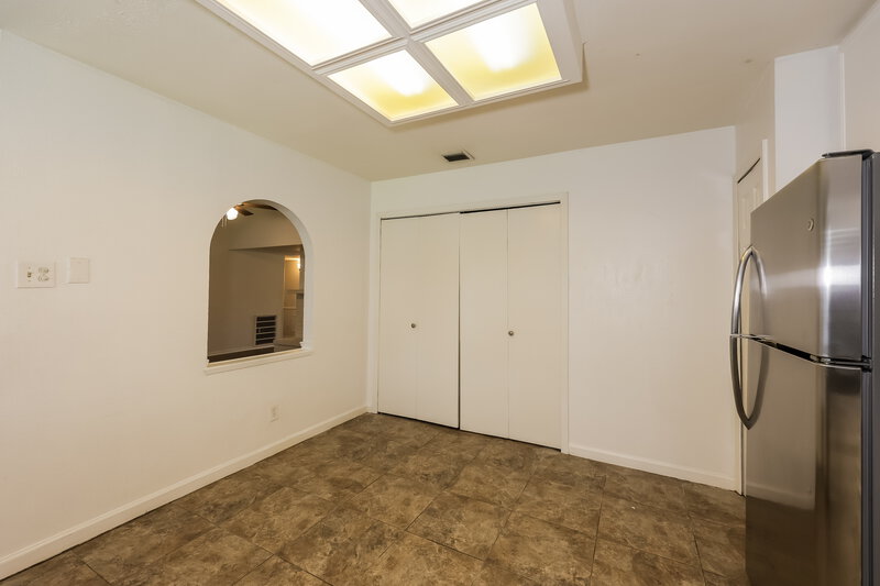2,100/Mo, 2117 Blue Ridge Trail Grand Prairie, TX 75052 Dining Room View