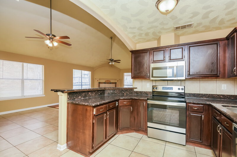 2,415/Mo, 3046 Rustlewind Ln Grand Prairie, TX 75052 Kitchen View 2