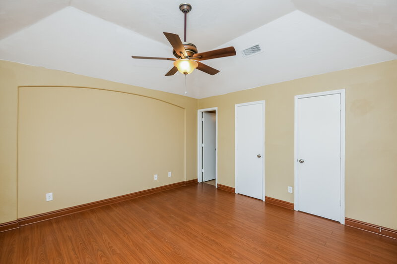 2,415/Mo, 3046 Rustlewind Ln Grand Prairie, TX 75052 Main Bedroom View