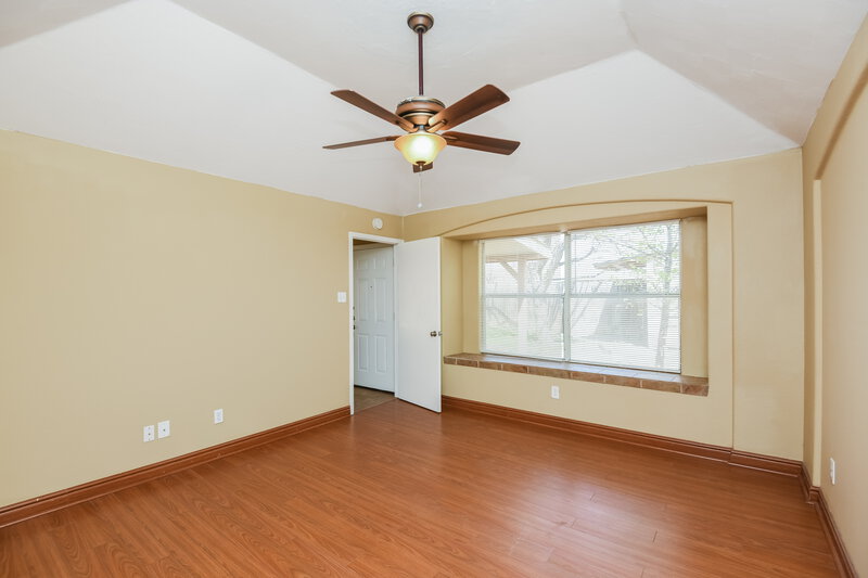 2,415/Mo, 3046 Rustlewind Ln Grand Prairie, TX 75052 Main Bedroom View 2