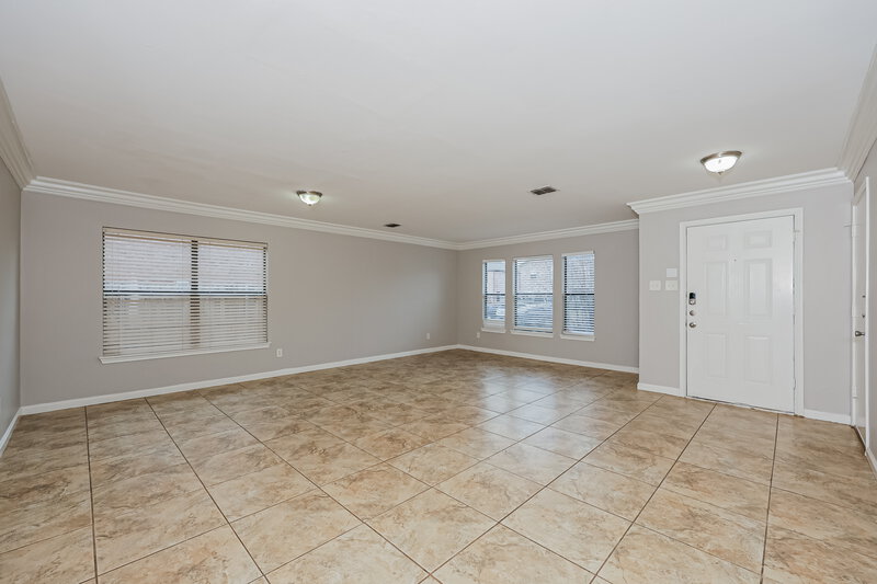1,715/Mo, 3149 Pine Valley Dr Grand Prairie, TX 75052 Dining Room View