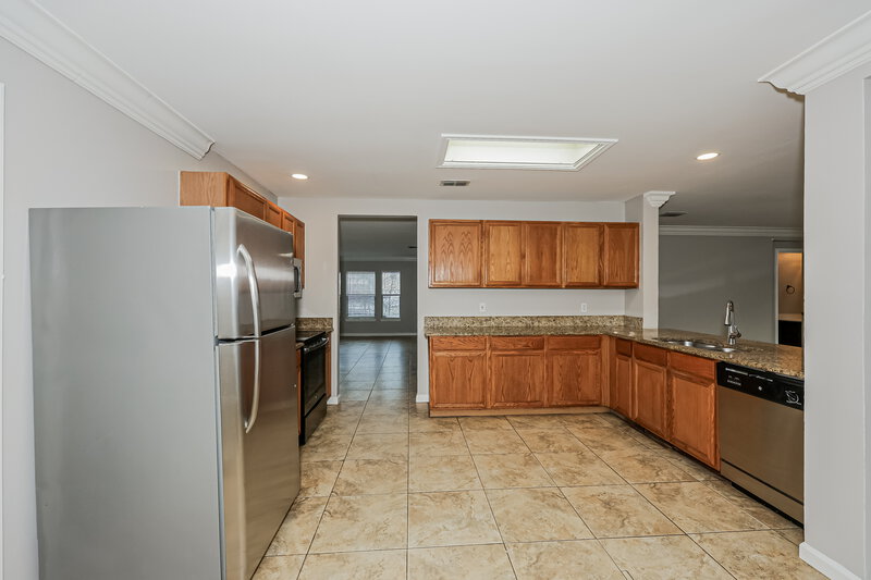 1,715/Mo, 3149 Pine Valley Dr Grand Prairie, TX 75052 Kitchen View