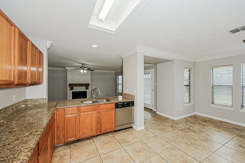 1,715/Mo, 3149 Pine Valley Dr Grand Prairie, TX 75052 Kitchen View 2