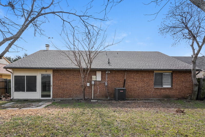 2,075/Mo, 1702 Clark Trail Grand Prairie, TX 75052 Rear View