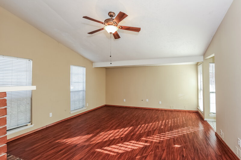 1,950/Mo, 1913 Sandra Ln Grand Prairie, TX 75052 Misc View 4