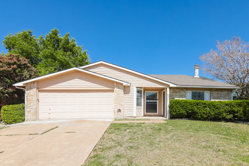 2,005/Mo, 5609 Powers St The Colony, TX 75056 External View