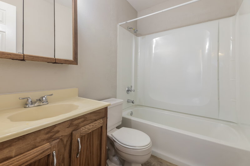 2,005/Mo, 5609 Powers St The Colony, TX 75056 Bathroom View