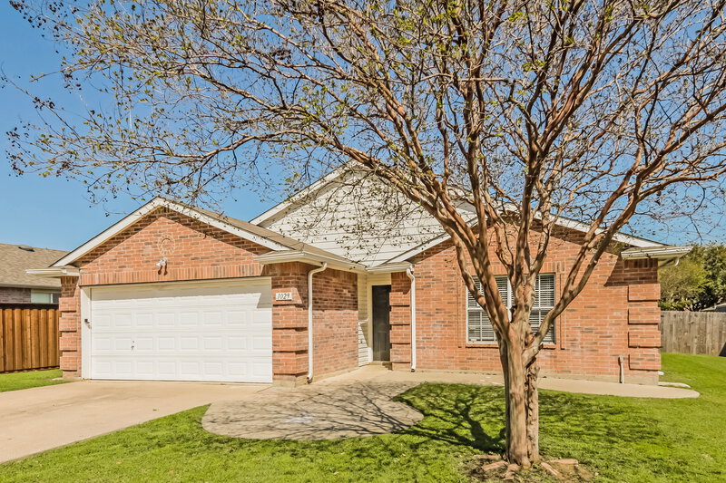 2,015/Mo, 1029 Lakeview Ct Little Elm, TX 75068 Front View