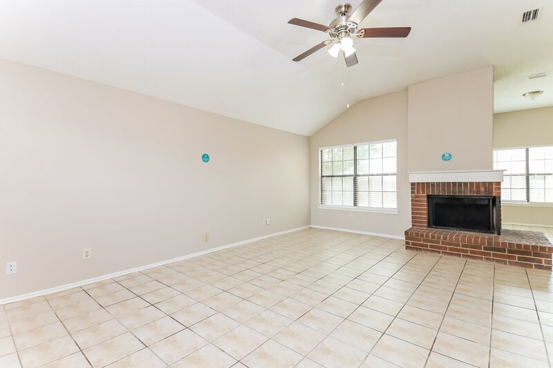 2,240/Mo, 9228 Willard St Rowlett, TX 75088 Living Room View