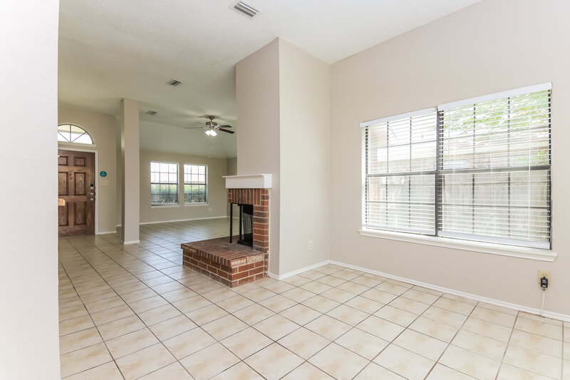 2,240/Mo, 9228 Willard St Rowlett, TX 75088 Living Room View 3