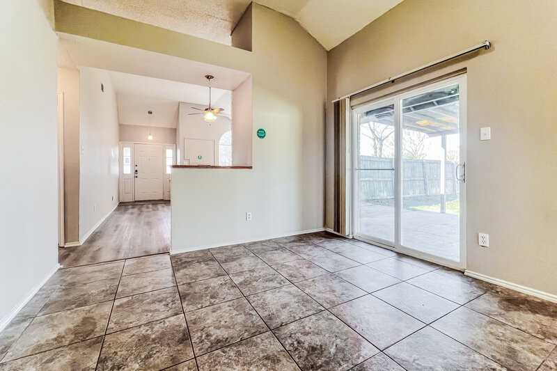 0/Mo, 8625 Douglas Ave Rowlett, TX 75089 Dining Room View