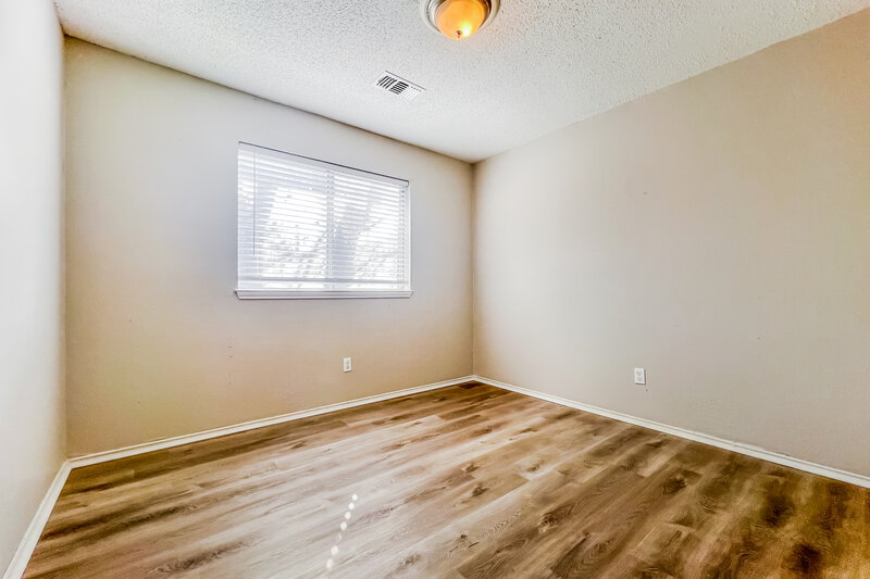 0/Mo, 8625 Douglas Ave Rowlett, TX 75089 Bedroom View 2
