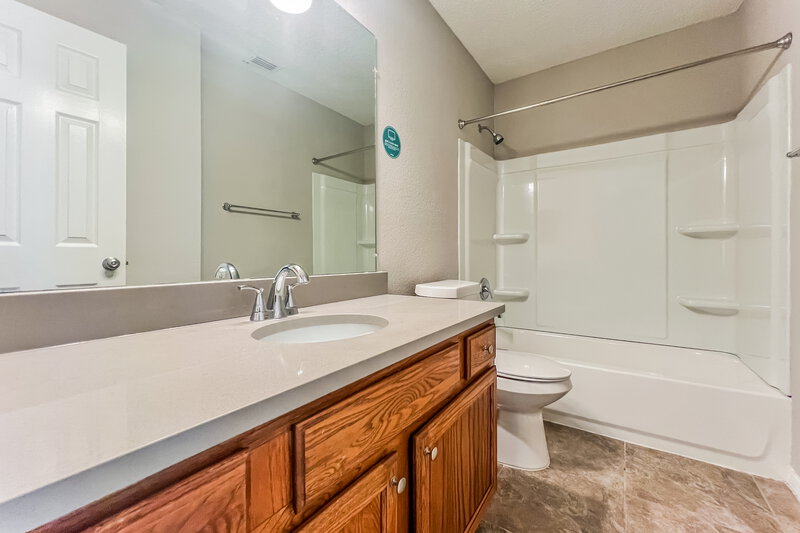 0/Mo, 8625 Douglas Ave Rowlett, TX 75089 Bathroom View