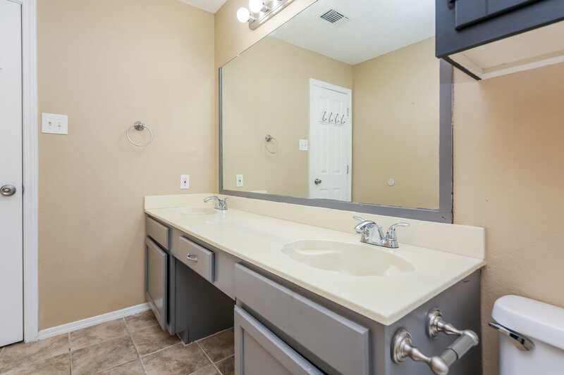 0/Mo, 7817 Clairmont Ave Rowlett, TX 75089 photo View 14