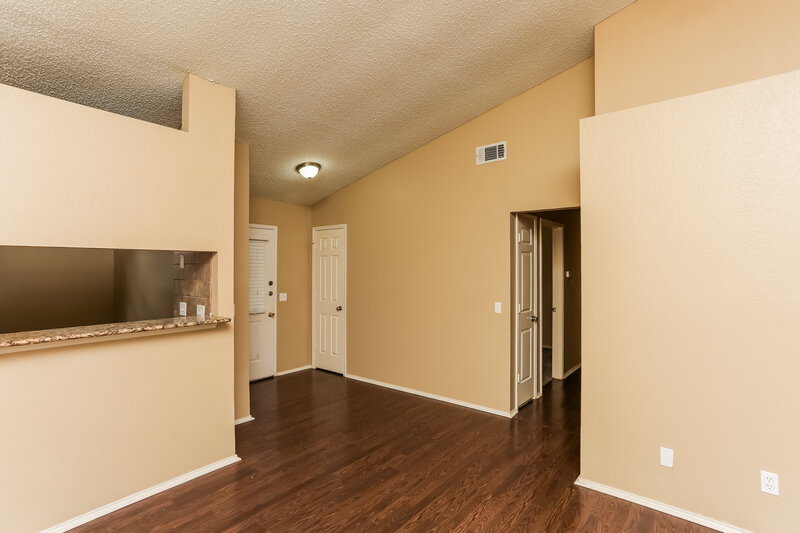 2,135/Mo, 1526 Chapman St Cedar Hill, TX 75104 Dining Room View 3