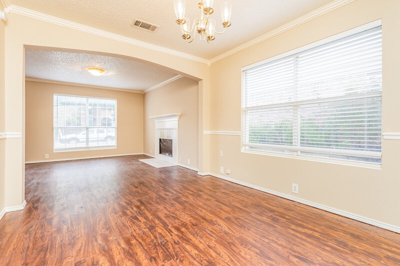 2,085/Mo, 166 Hunter Dr Cedar Hill, TX 75104 Dining Room View 4