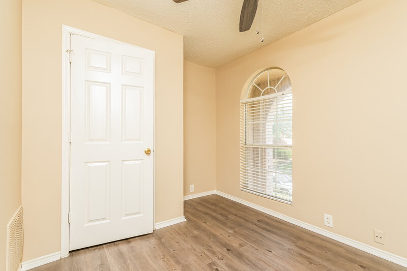 2,085/Mo, 166 Hunter Dr Cedar Hill, TX 75104 Bedroom View 3