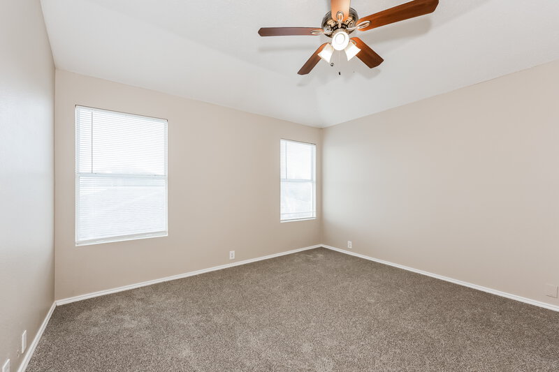 2,235/Mo, 105 Hunter Dr Cedar Hill, TX 75104 Main Bedroom View