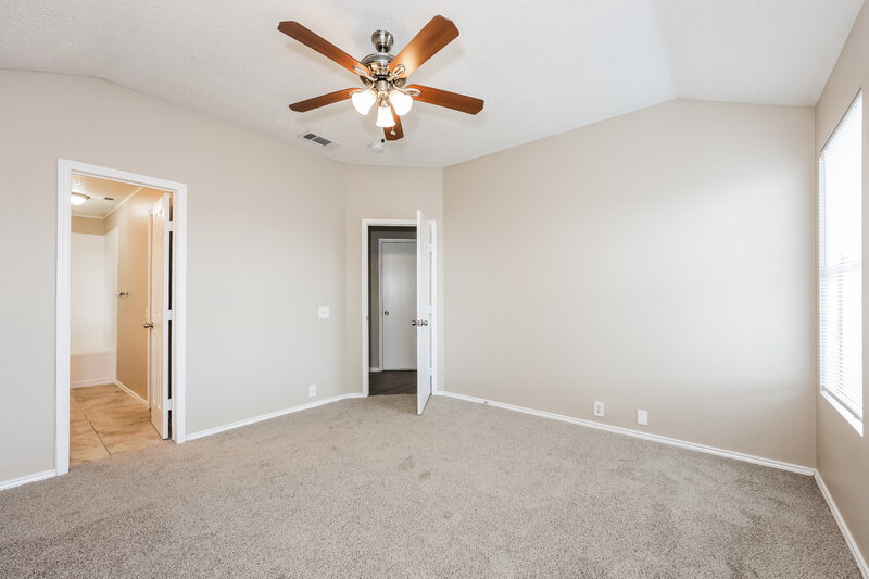 2,235/Mo, 105 Hunter Dr Cedar Hill, TX 75104 Main Bedroom View 2