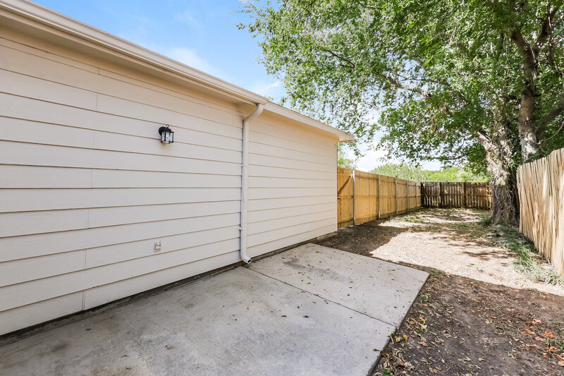 2,235/Mo, 105 Hunter Dr Cedar Hill, TX 75104 Rear View