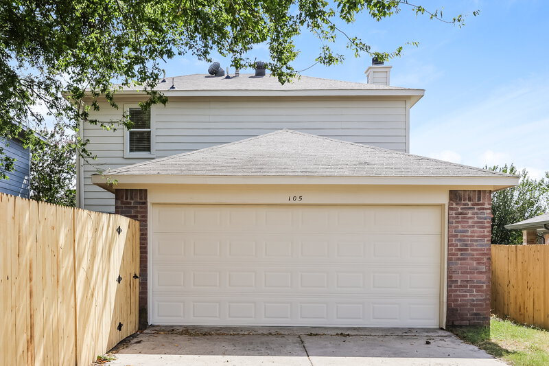 2,235/Mo, 105 Hunter Dr Cedar Hill, TX 75104 Rear View 2
