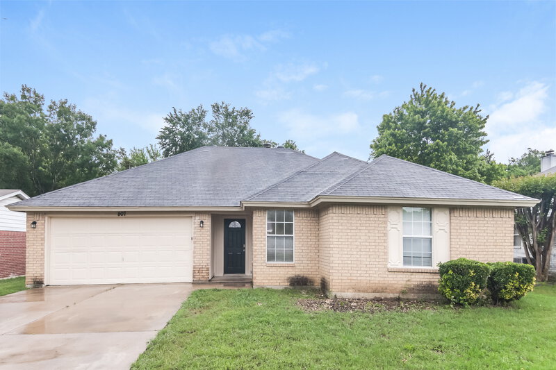 2,385/Mo, 807 Young Dr Cedar Hill, TX 75104 External View