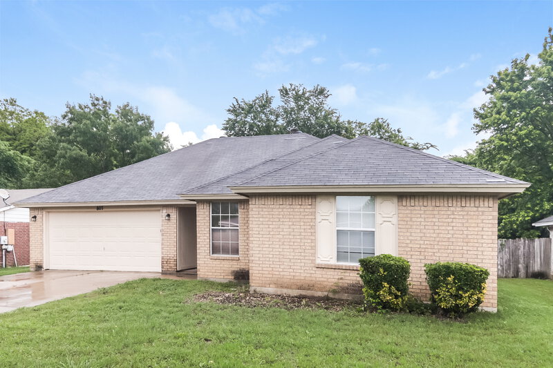 2,385/Mo, 807 Young Dr Cedar Hill, TX 75104 Front View
