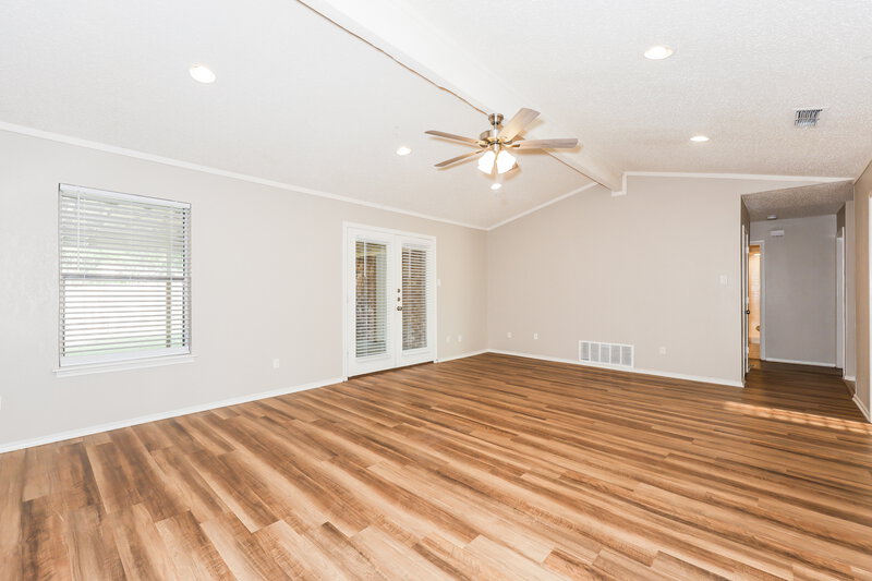 2,405/Mo, 806 Cherlynne Dr Cedar Hill, TX 75104 Living Room View