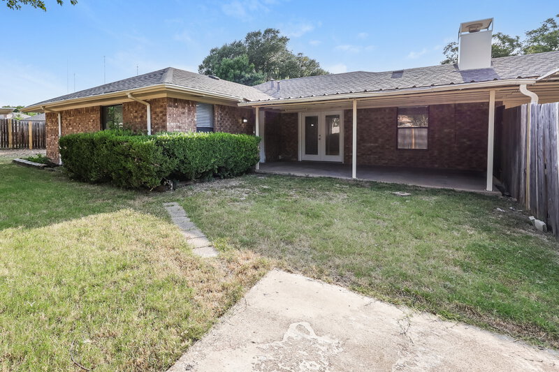 2,405/Mo, 806 Cherlynne Dr Cedar Hill, TX 75104 Rear View