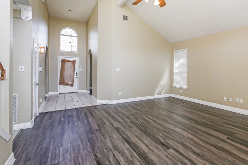 2,660/Mo, 1225 Paul Dr Cedar Hill, TX 75104 Living Room View 4