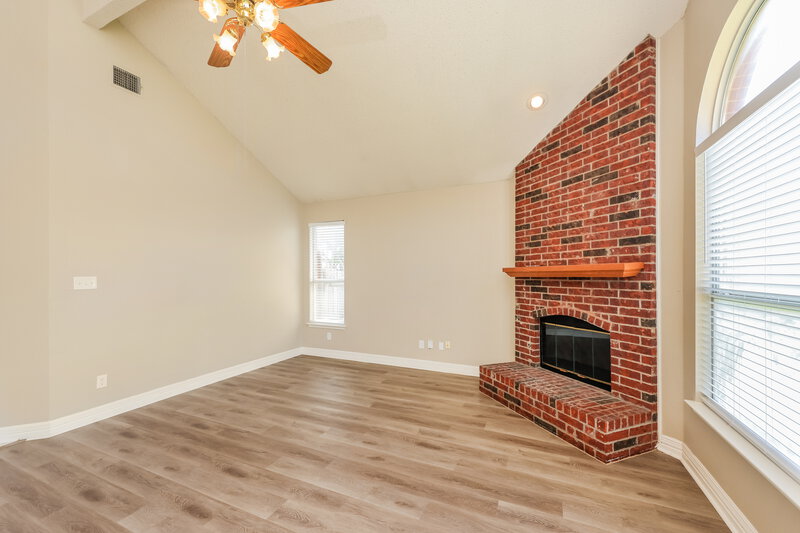 2,595/Mo, 1225 Paul Dr Cedar Hill, TX 75104 Living Room View