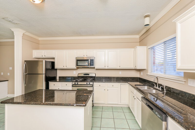 2,595/Mo, 1225 Paul Dr Cedar Hill, TX 75104 Kitchen View 2