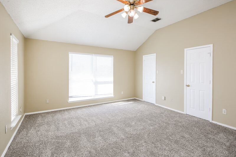 2,660/Mo, 1225 Paul Dr Cedar Hill, TX 75104 Master Bedroom View 5
