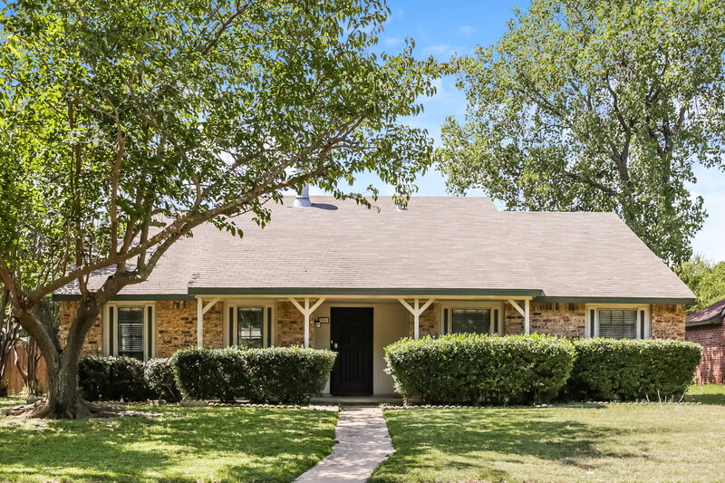 1,955/Mo, 304 Matterhorn St Cedar Hill, TX 75104 External View