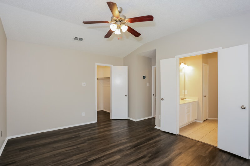 2,470/Mo, 838 Weaver St Cedar Hill, TX 75104 Main Bedroom View 2