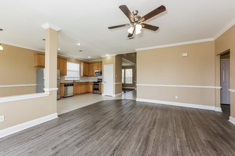 2,350/Mo, 568 Stonewall Dr Cedar Hill, TX 75104 Living Room View 2