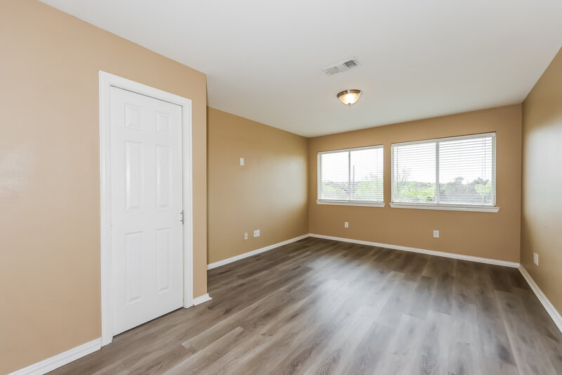 2,350/Mo, 568 Stonewall Dr Cedar Hill, TX 75104 Bedroom View 3