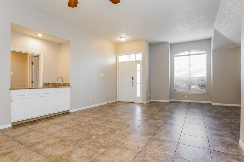 2,344/Mo, 1530 High Pointe Ln Cedar Hill, TX 75104 Living Room View