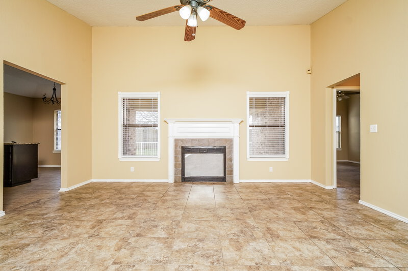 2,085/Mo, 1103 Castleman Dr Cedar Hill, TX 75104 Living Room View 3