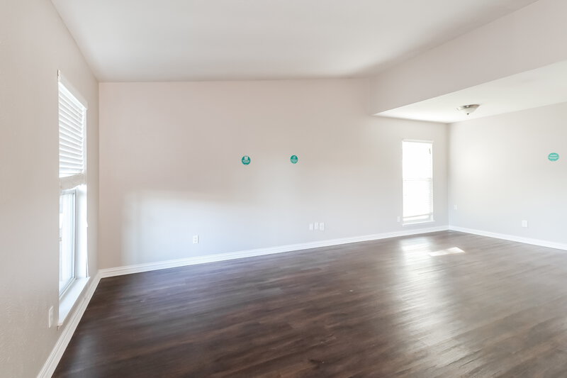 2,190/Mo, 628 Jamille Dr DeSoto, TX 75115 Living Room View 3