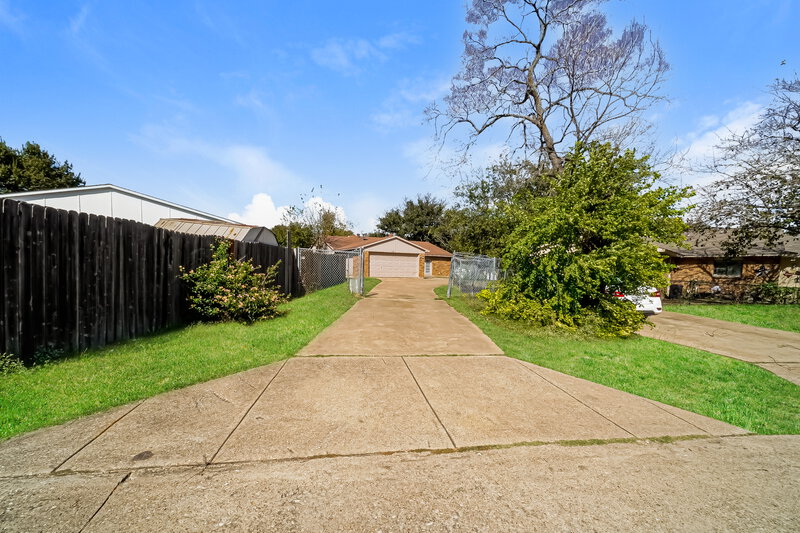 2,190/Mo, 628 Jamille Dr DeSoto, TX 75115 Rear View 5
