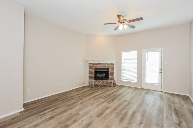 2,355/Mo, 1117 Urban Dr DeSoto, TX 75115 Living Room View